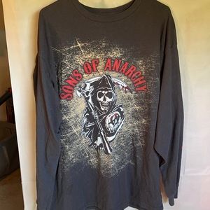 Long sleeved men’s shirt
